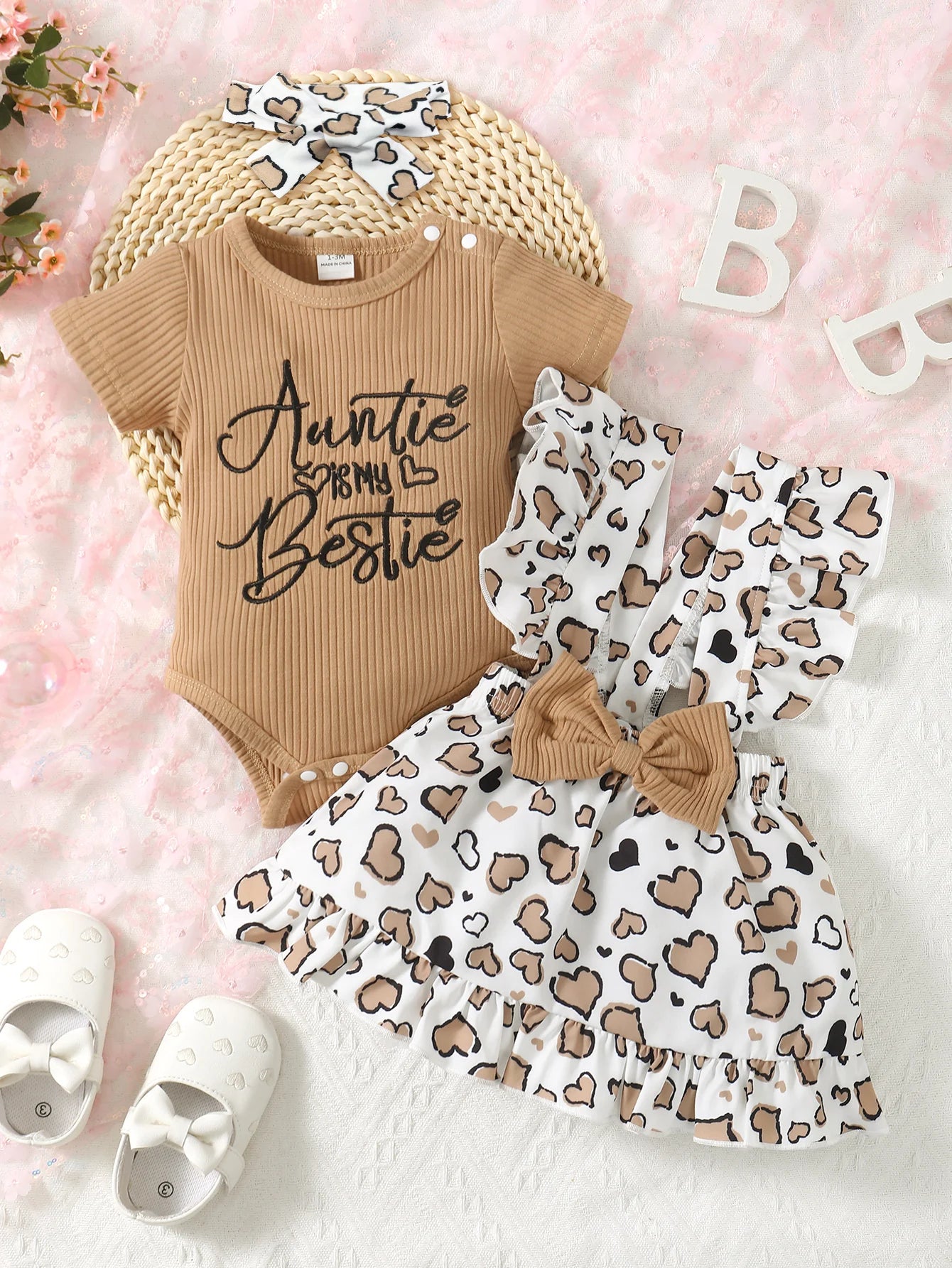 0-2 Year Old Summer Baby Girl Round Neck Short Sleeved Letter Embroidered Jumpsuit Paired With Camisole Dress