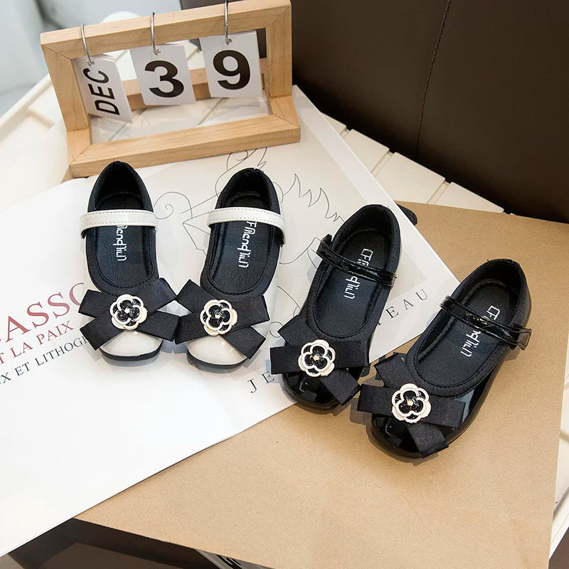 Chaussures en cuir pour enfants, nouvelle collection automne 2024, style princesse, semelle souple, nœud papillon chic, pour fête de mariage, chaussures polyvalentes