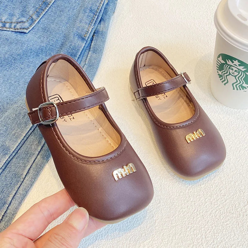 Chaussures en cuir pour filles, nouvelle collection printemps-automne 2024, semelles souples, princesse, simples, mode enfants, antidérapantes, décontractées